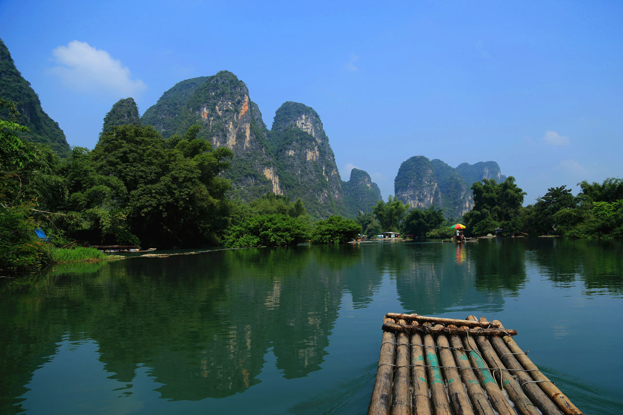 Yangshuo Private day Tour of Daxu Ancient Town & Li River Bamboo boat ...